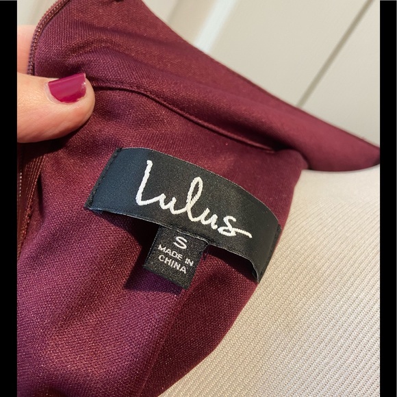 NWT~Sexy~Stunning~Lulus Cold Shoulder Velvet Dress - Picture 10 of 12